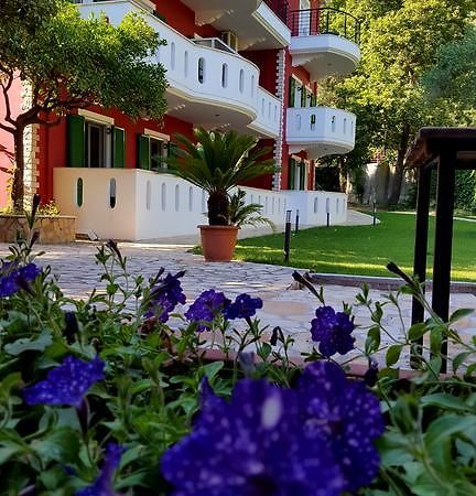 Aparthotel Oasis Exclusive Parga Exterior foto