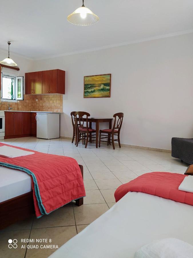 Aparthotel Oasis Exclusive Parga Exterior foto