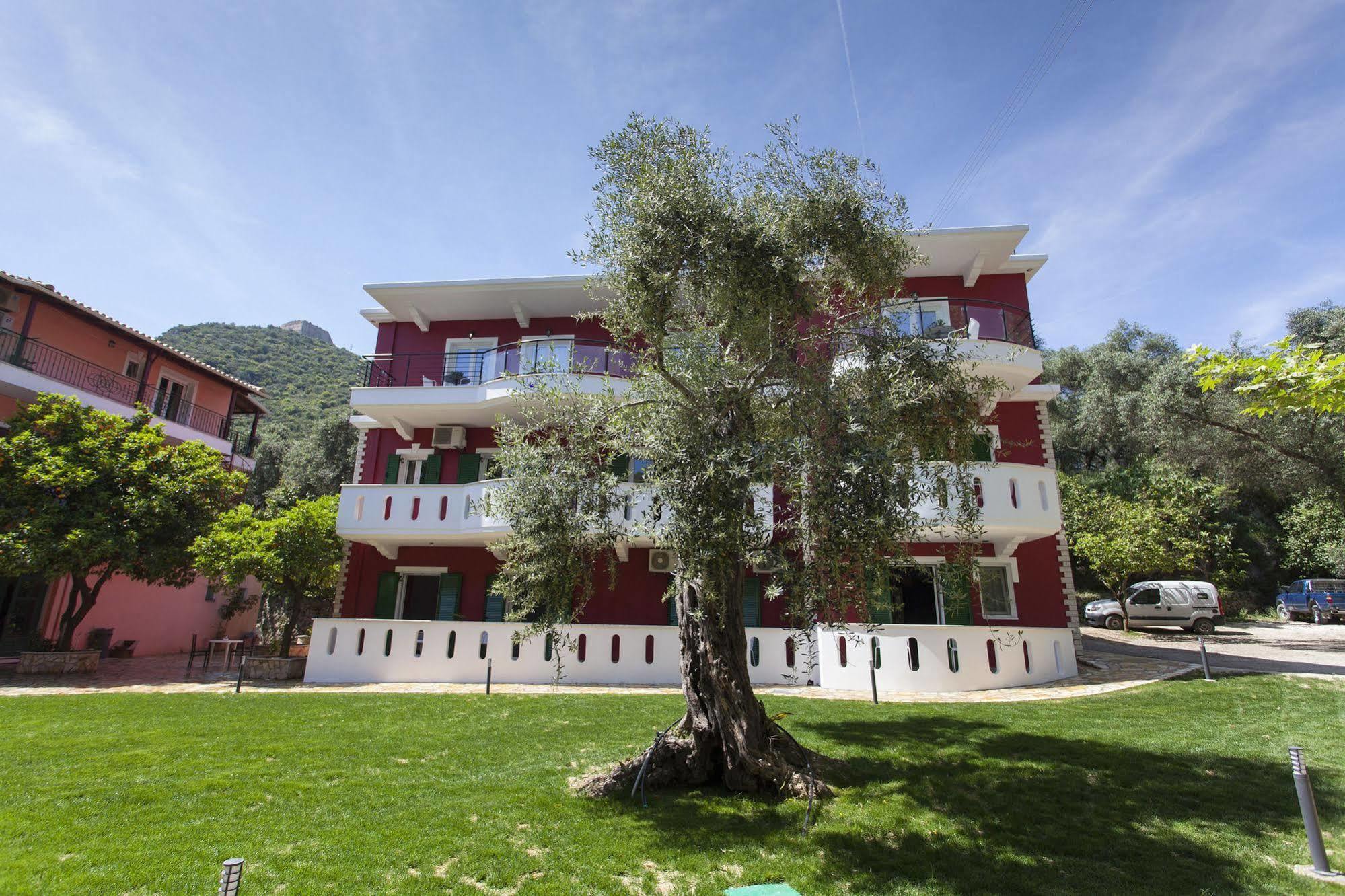 Aparthotel Oasis Exclusive Parga Exterior foto