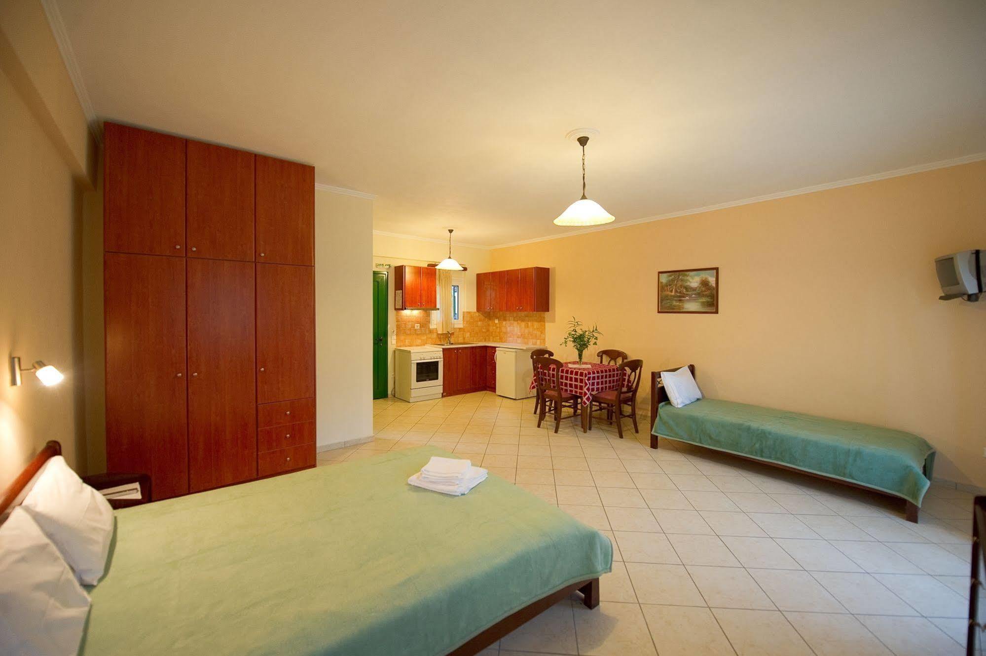 Aparthotel Oasis Exclusive Parga Exterior foto