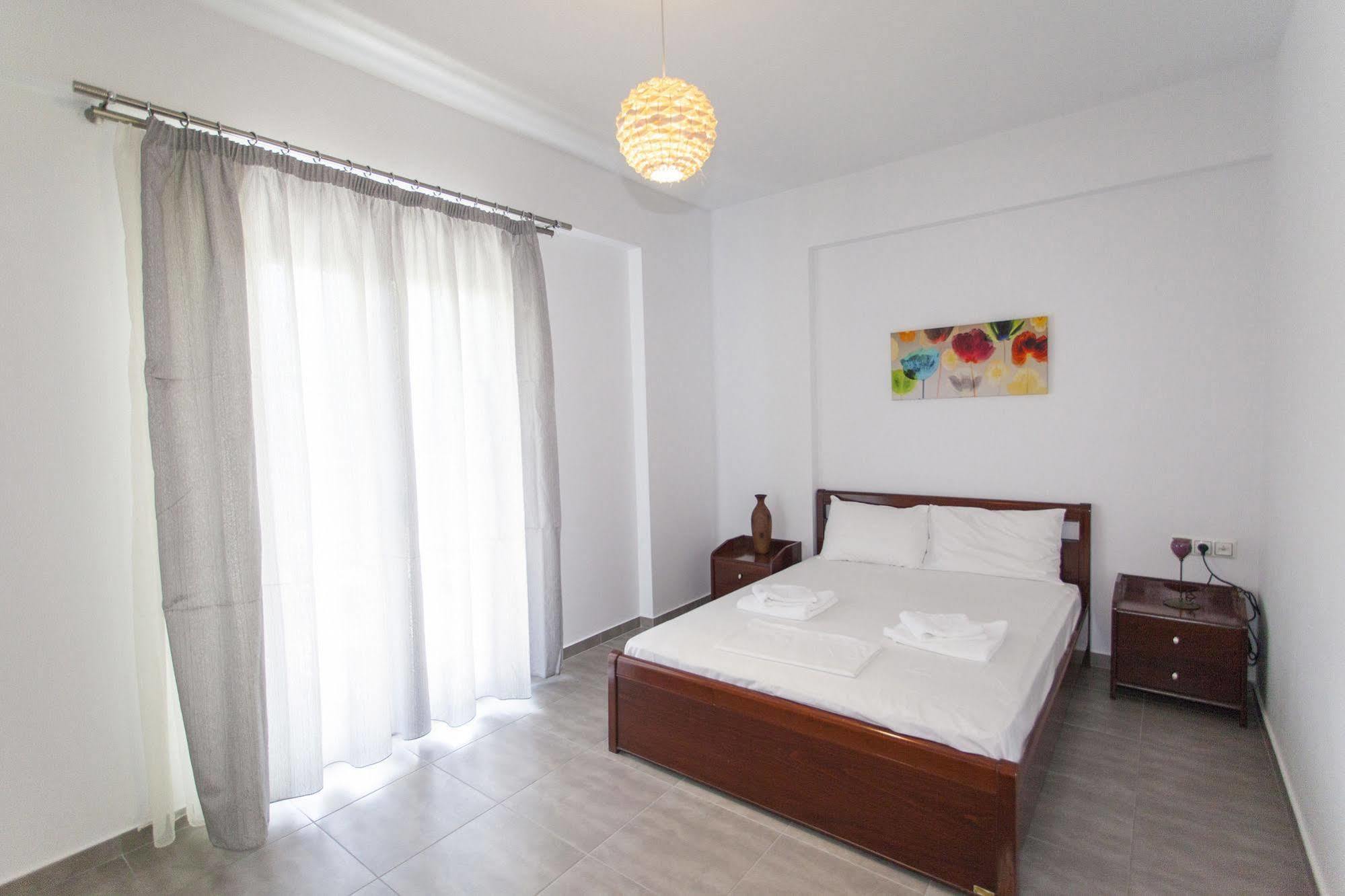 Aparthotel Oasis Exclusive Parga Exterior foto